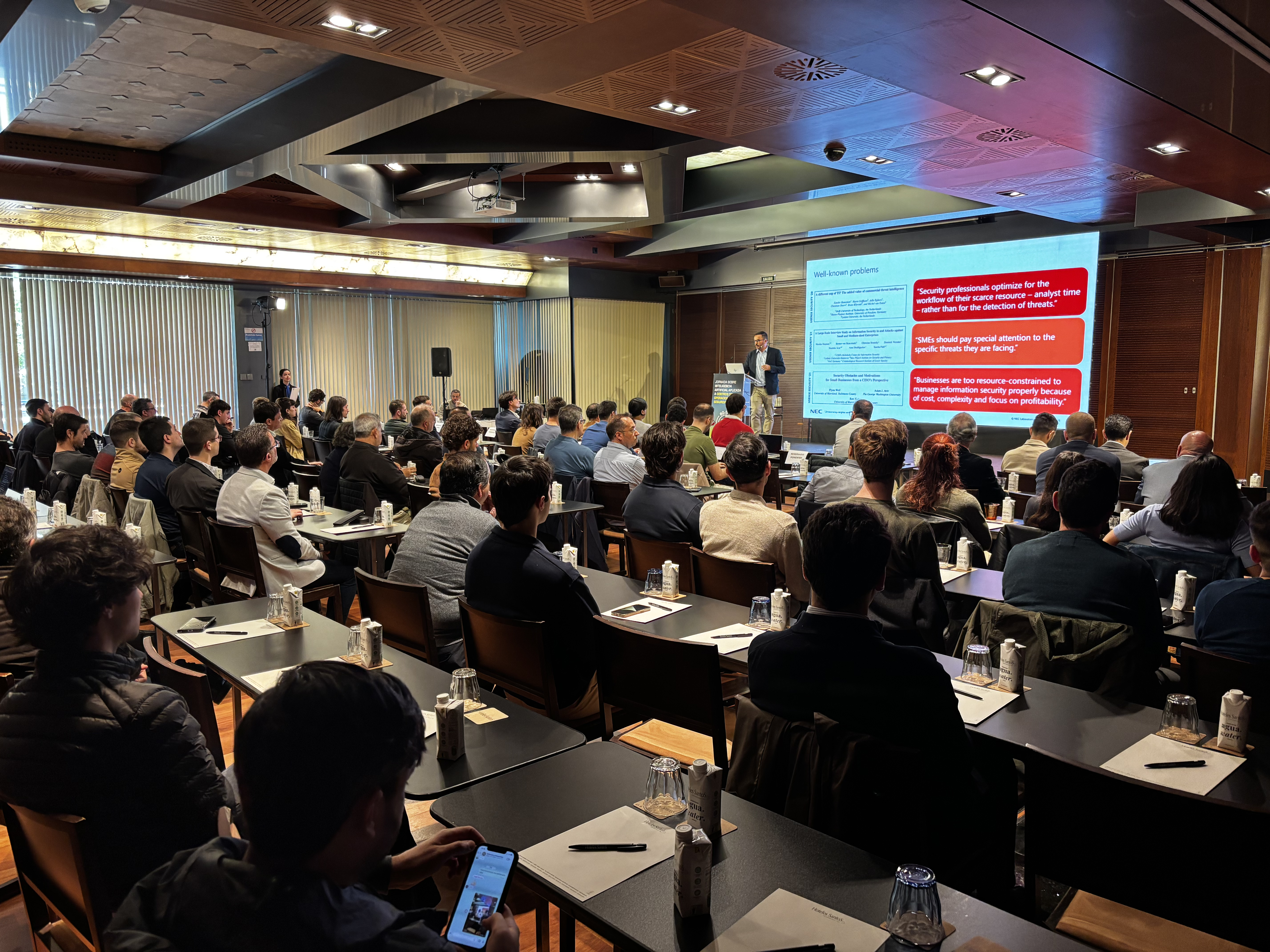 Asistentes durante las sesiones técnicas de la jornada